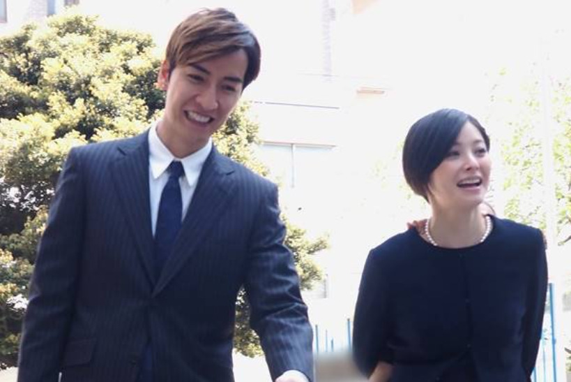 女性自身ツイートの松浦亜弥とお橘慶太夫妻長女の入園式出席写真